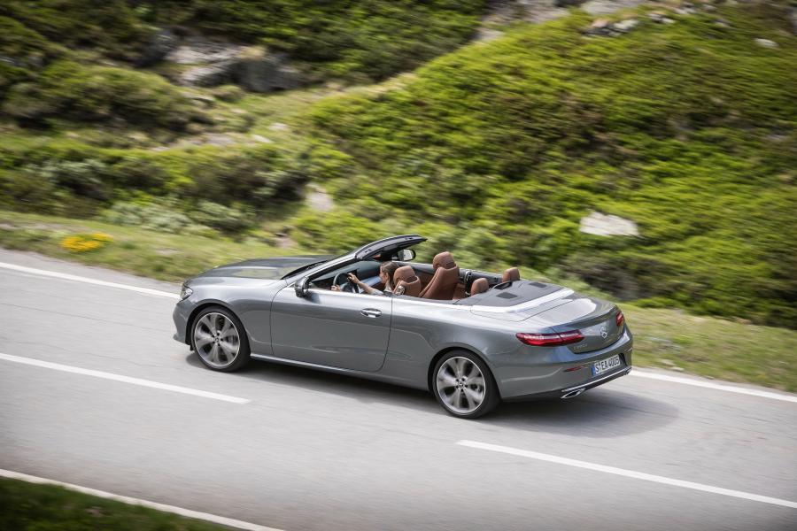  Mercedes-Benz E220 d Cabriolet 2017 года  (WW) (фото 21 из 24)